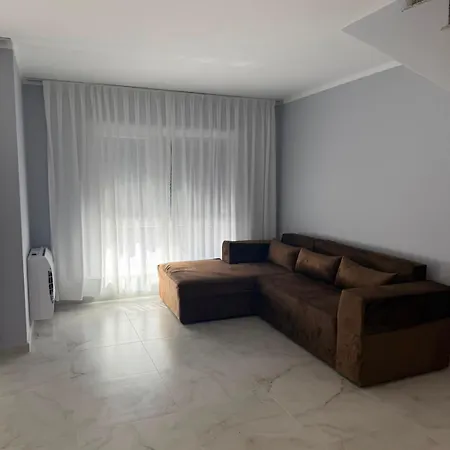 Noa's Appartement Golem (Tirana)